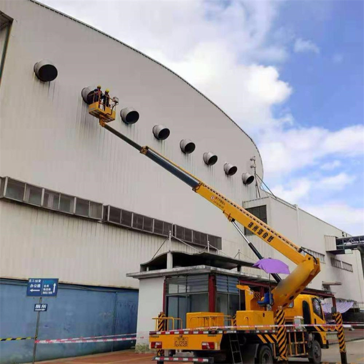 保亭高空作业车出租服务：专业广告牌安装解决方案