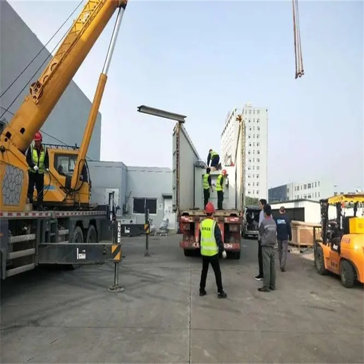 保亭如何找到附近的吊车救援服务