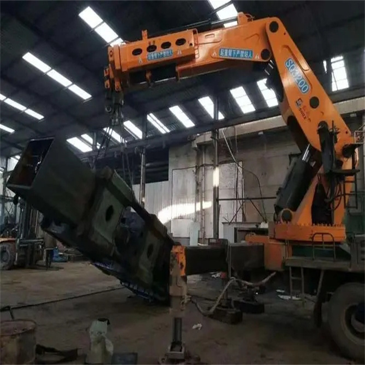 保亭130吨折臂吊车出租吊机租赁附近电话